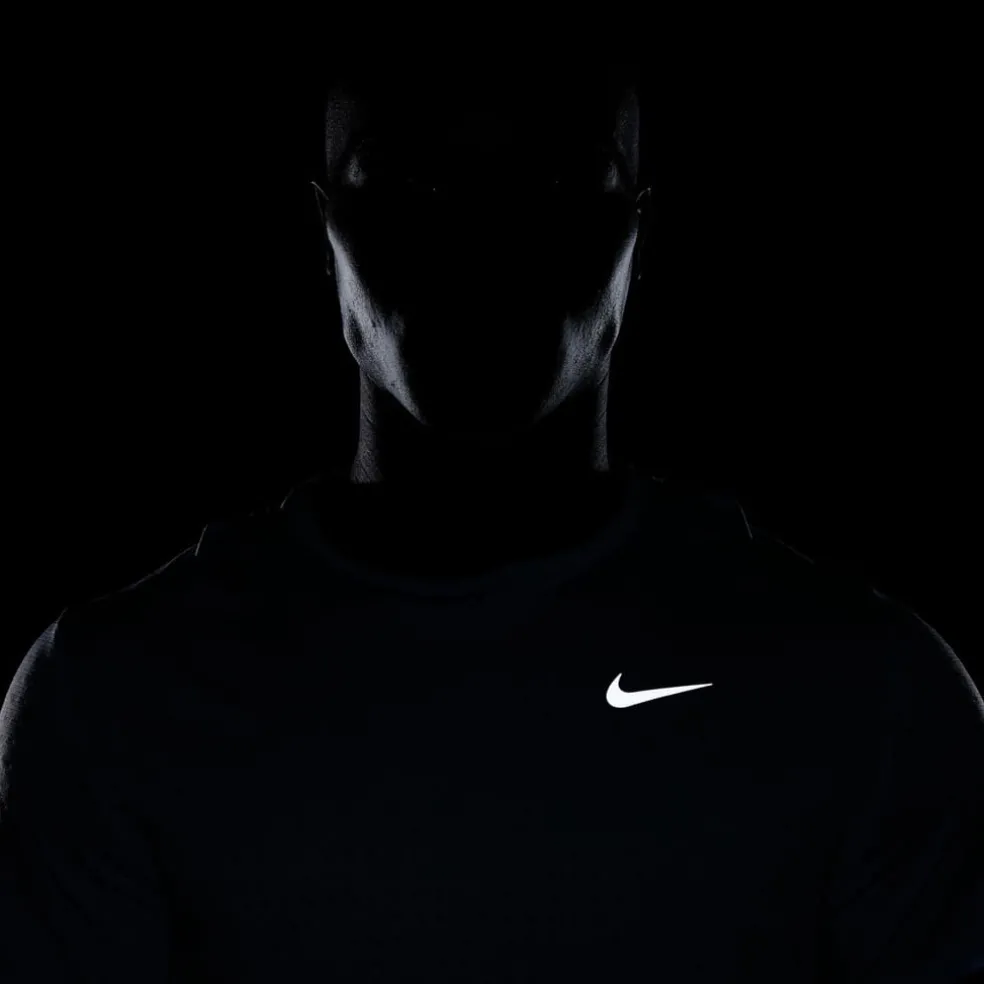 Nike Crew Neck Regular Fit T-Shirt in Blue