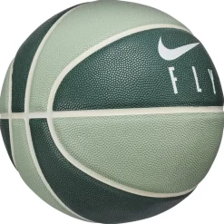 Nike Everyday All Court 8p in Green