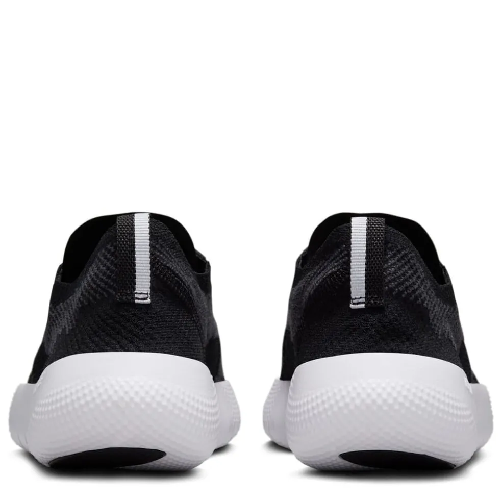 Nike Free 25 Low Top Sneakers in Black