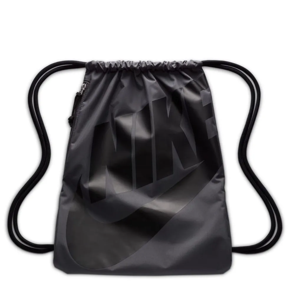 Nike Heritage Gmsk 09 in Grey