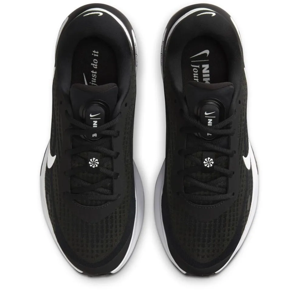 Nike Journey Run Road Running Trainers in Black
