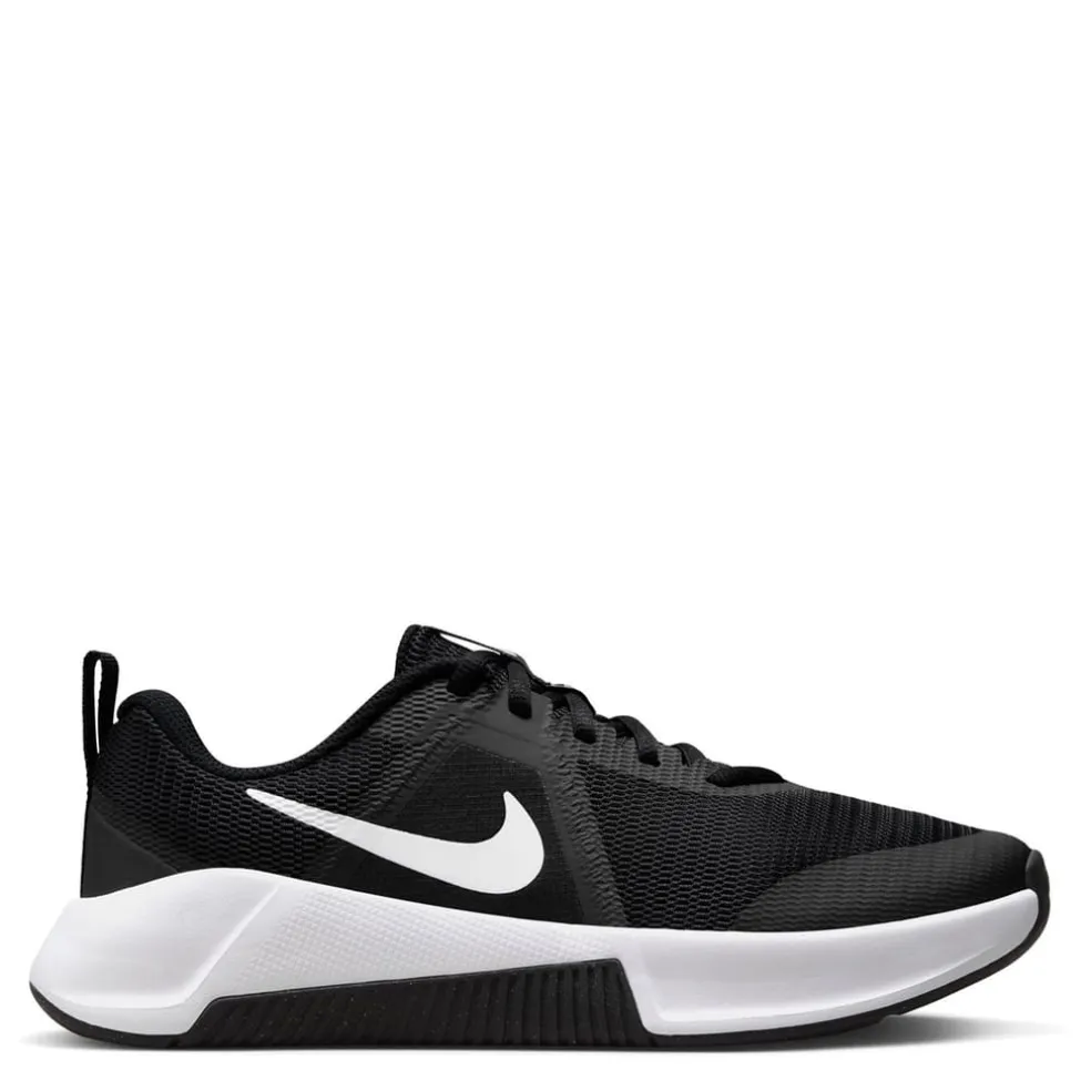 Nike Mc Trainer 3 Workout Trainers in Black