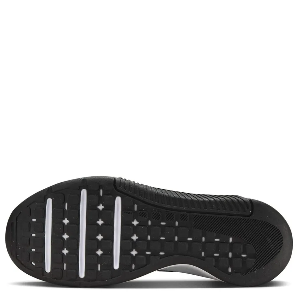 Nike Mc Trainer 3 Workout Trainers in Black