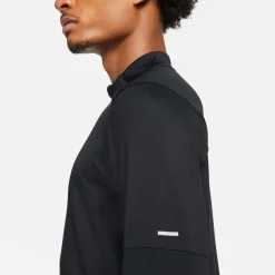 Nike Mens Element 3.0 1 2 Zip Running Top in Black