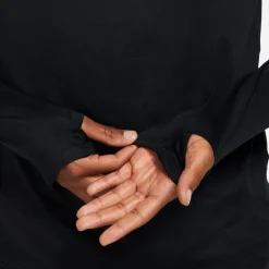 Nike Mens Element 3.0 1 2 Zip Running Top in Black