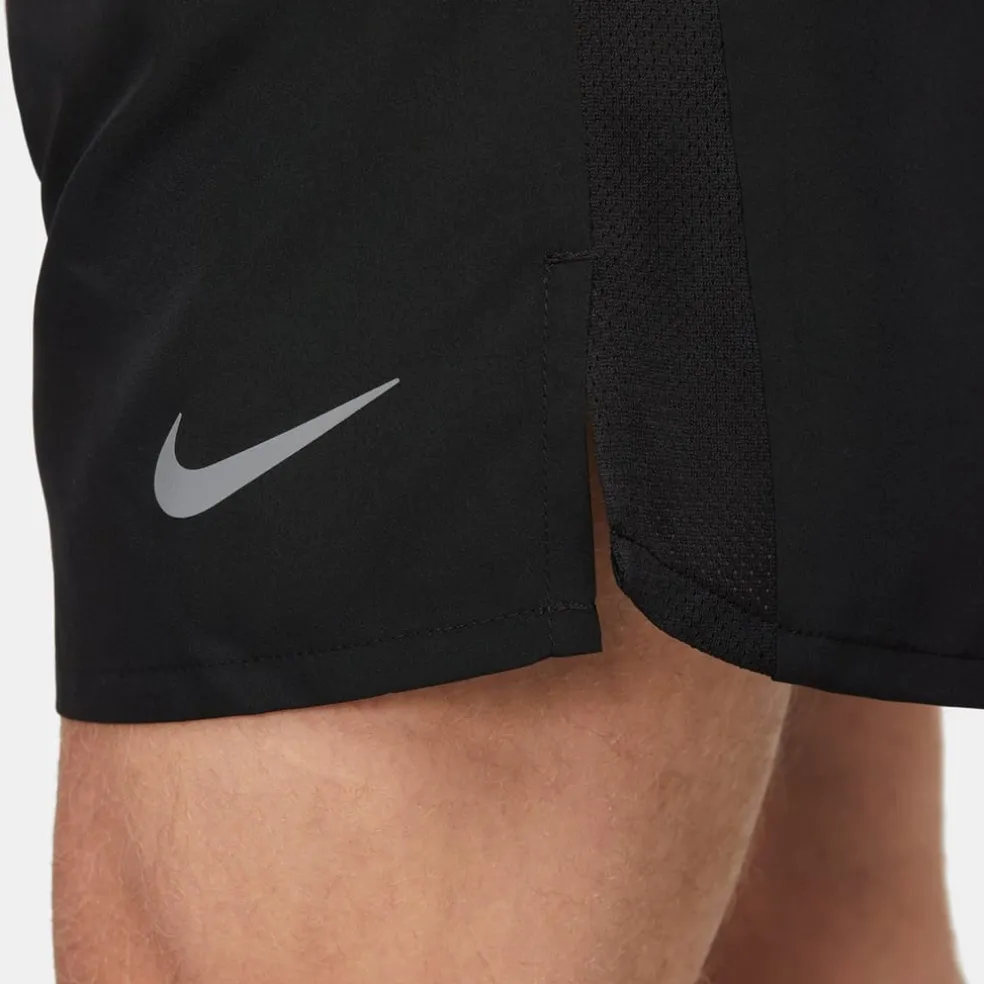 Nike Mens 7in Challenge Shorts in Black