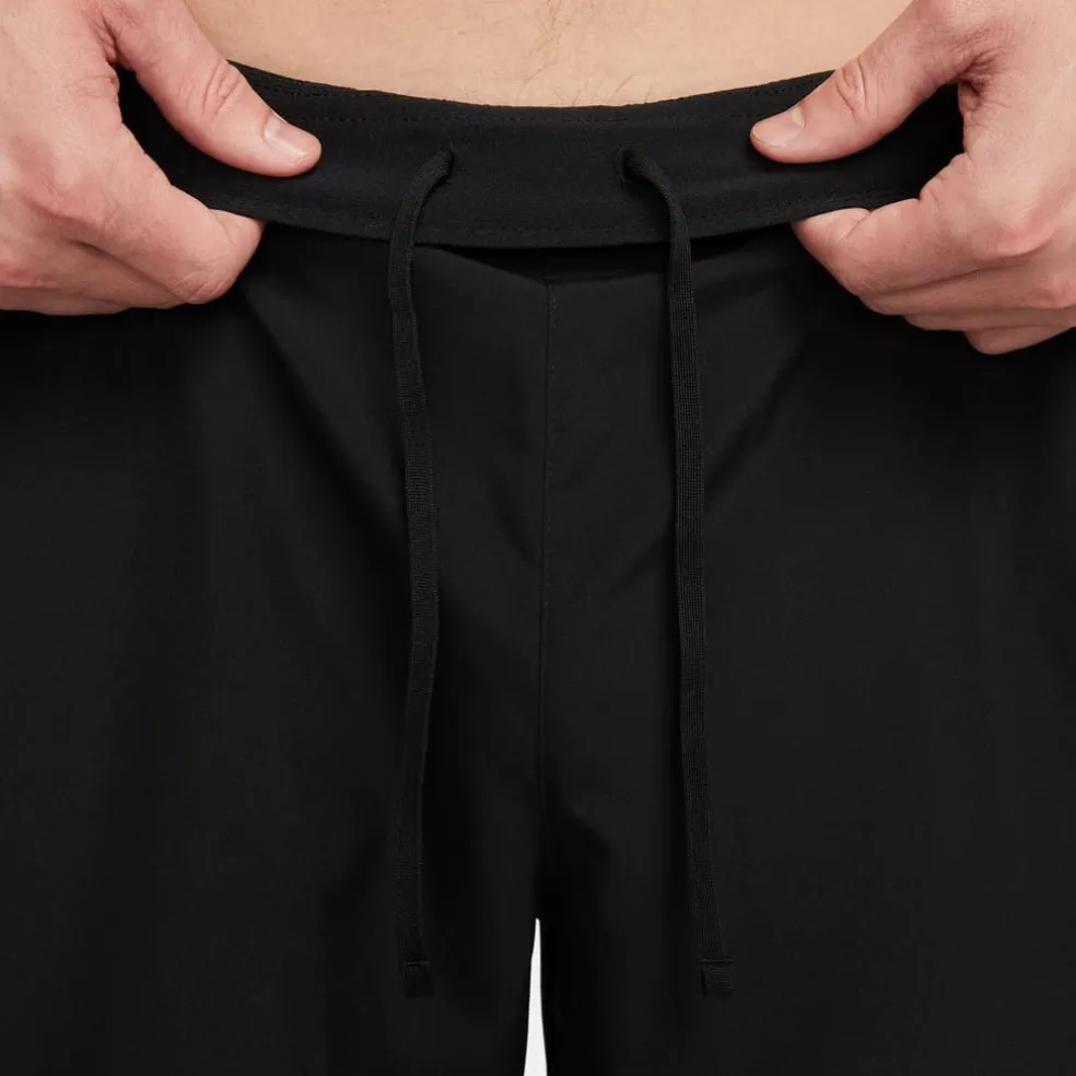 Nike Mens 7in Challenge Shorts in Black