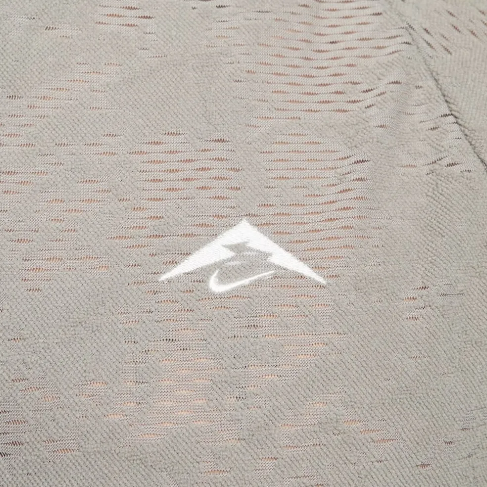 Nike Mens Trail Dri Fit 1 2 Zip Running Top in Green