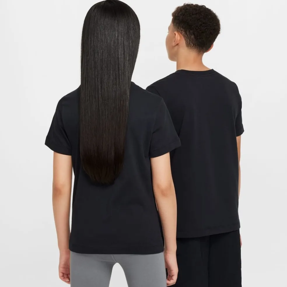 Nike Sportswear T-Shirt Junior in Black