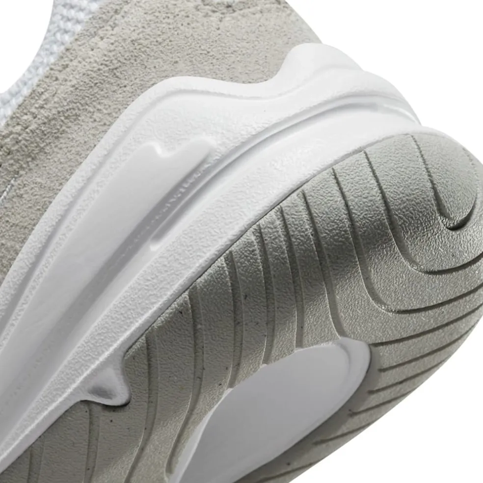 Nike Tech Hera Chunky Trainers in White