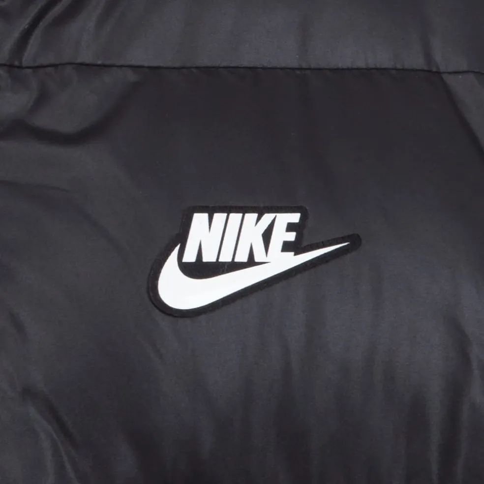 Nike Water Resistant Hooded Puffer Jacket in Black