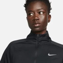 Nike Womens Pacer Long Sleeve 1 2 Zip Running Top in Black