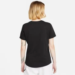 Nike Womens Sportswear Club T-Shirt in Black