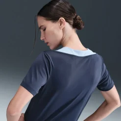Nike Womens Strike Shirt in Blue