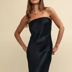 Nobodys Child Madeline Satin Bandeau Midi Dress in Blue