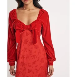 Nobodys Child Vicky Sweetheart Neck Midi Dress in Red