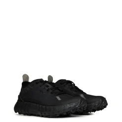 Norda The 001 Low Top Running Sneakers in Black