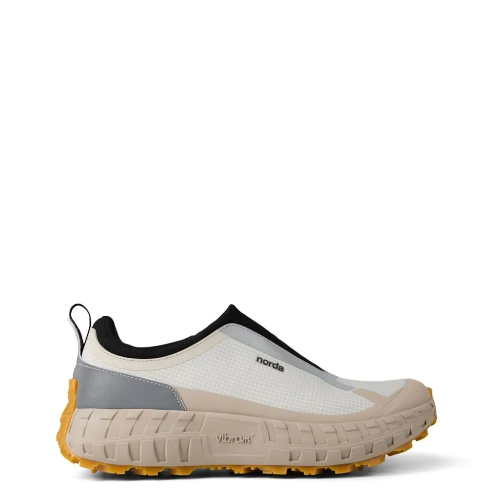 Norda Trainers in Beige