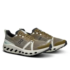 On Cloudsurfer Low Top Trail Sneakers in Green