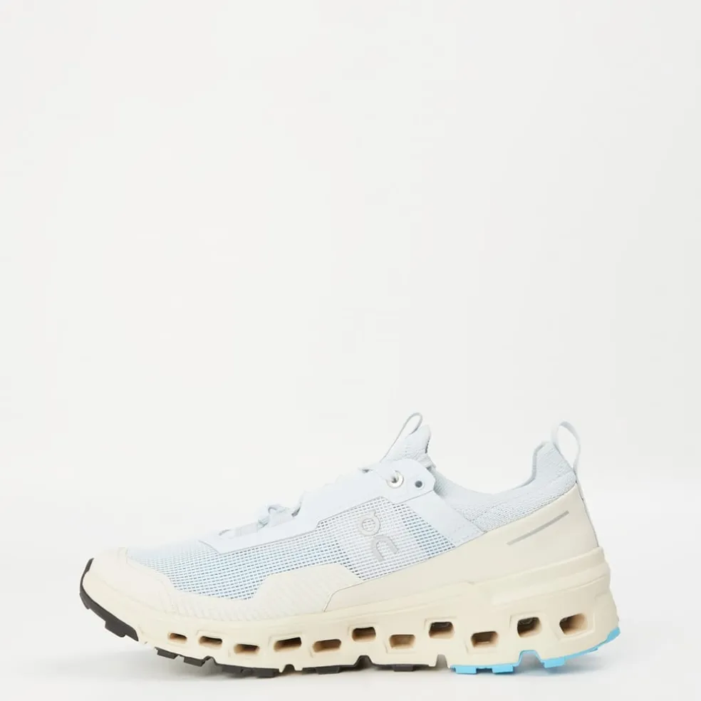 On Cloudultra 2 in Blue