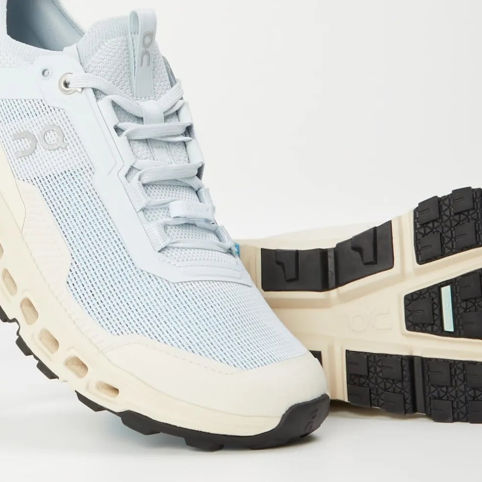 On Cloudultra 2 in Blue