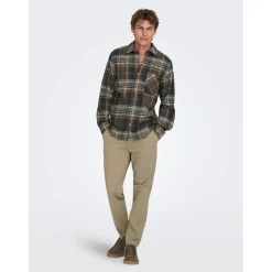 Only Chinos in Green