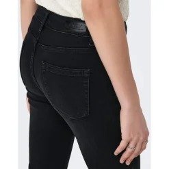 Only Wide Leg Regular Fit Jean in Black
