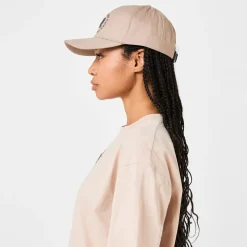 Red Run Core Cap in Beige