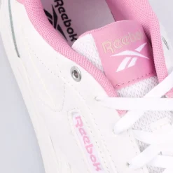 Reebok Court Advance Bold Trainers in White pink