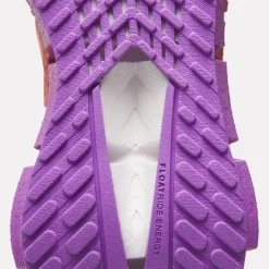 Reebok FloatZig 1 Running Shoes in Coral