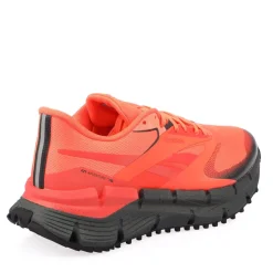 Reebok FloatZig Adventure 1 Trainers in Orange black