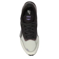 Reebok Lavante Trail 2 Trainers in Black purple