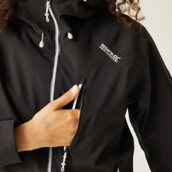 Regatta Hooded Windbreaker Regular Fit Jacket in Black