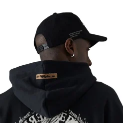 Series 55 Capper Baseball Cap in Black