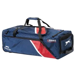 Slazenger V130 Cricket Holdall in White