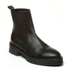 Steve Madden Boots in Black