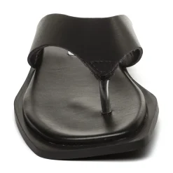 Steve Madden Flip Flops in Black