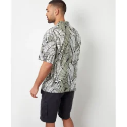 Threadbare Relaxed Fit Short Sleeve Shirt in Black