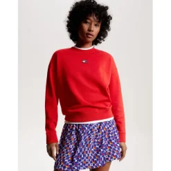 Tommy Jeans Bxy Xs Badge Crew in Red