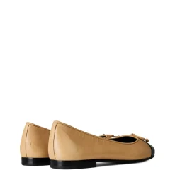 Tory Burch Toe Ballet Flats in Beige