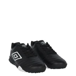 Umbro Calcio Astro Turf Trainers in Black