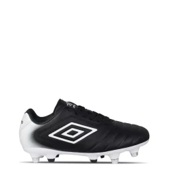 Umbro Calcio Soft Ground Football Boots in Black