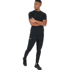 Under Armour Mens Sportstyle Left Chest Short Sleeve T-Shirt in Black