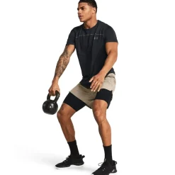 Under Armour Rush Short Sleeve Crew Neck T-Shirt in Black