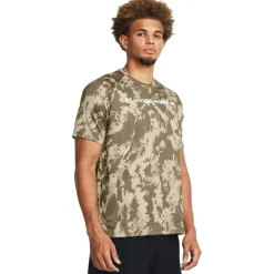 Under Armour Tech Camo Regular Fit T-Shirt in Green