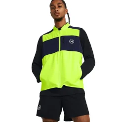 Under Armour Zip Neck Regular Fit Run Anywhere Vest in Yellow