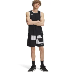 Under Armour Zone 7in Shorts in Black