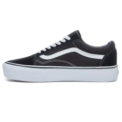 Vans Skool Shoes in Black