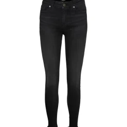 Vero Moda Skinny Fit Jeans in Black