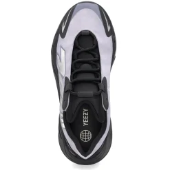 Yeezy Mnvn Geode in Grey